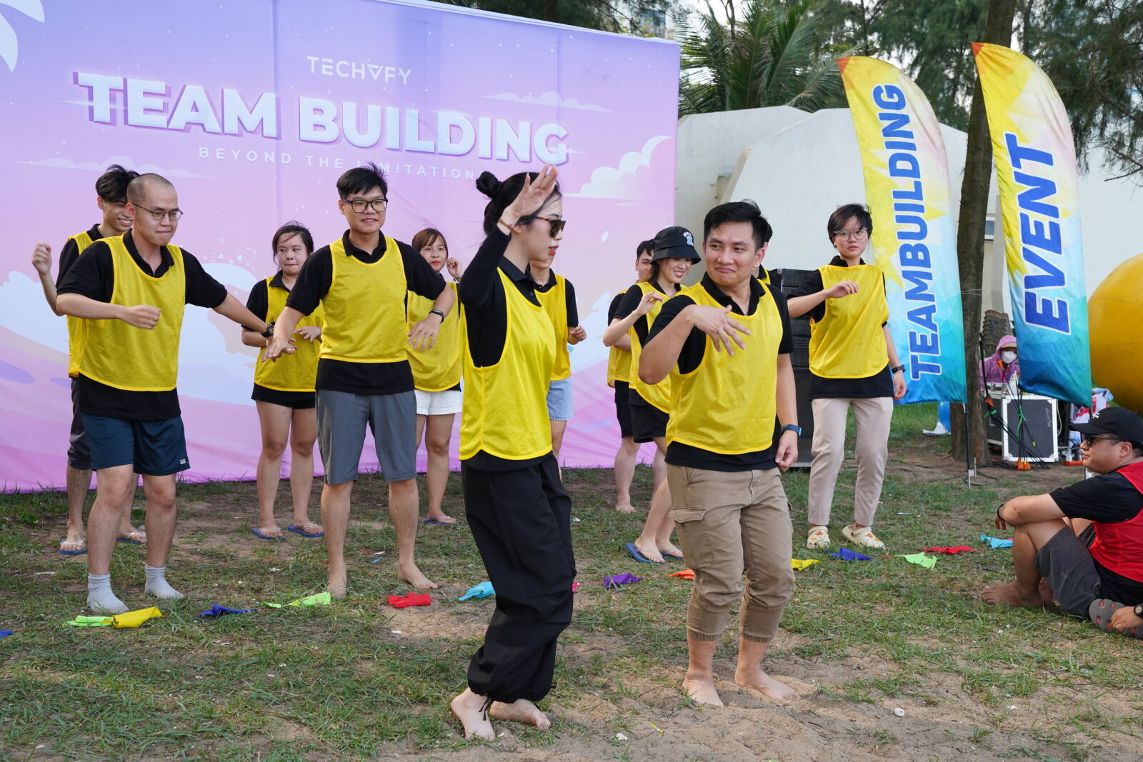 team-building-techvify-summer-trip